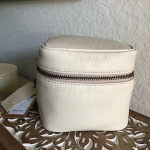 New Margot NY cream leather jewelry case.